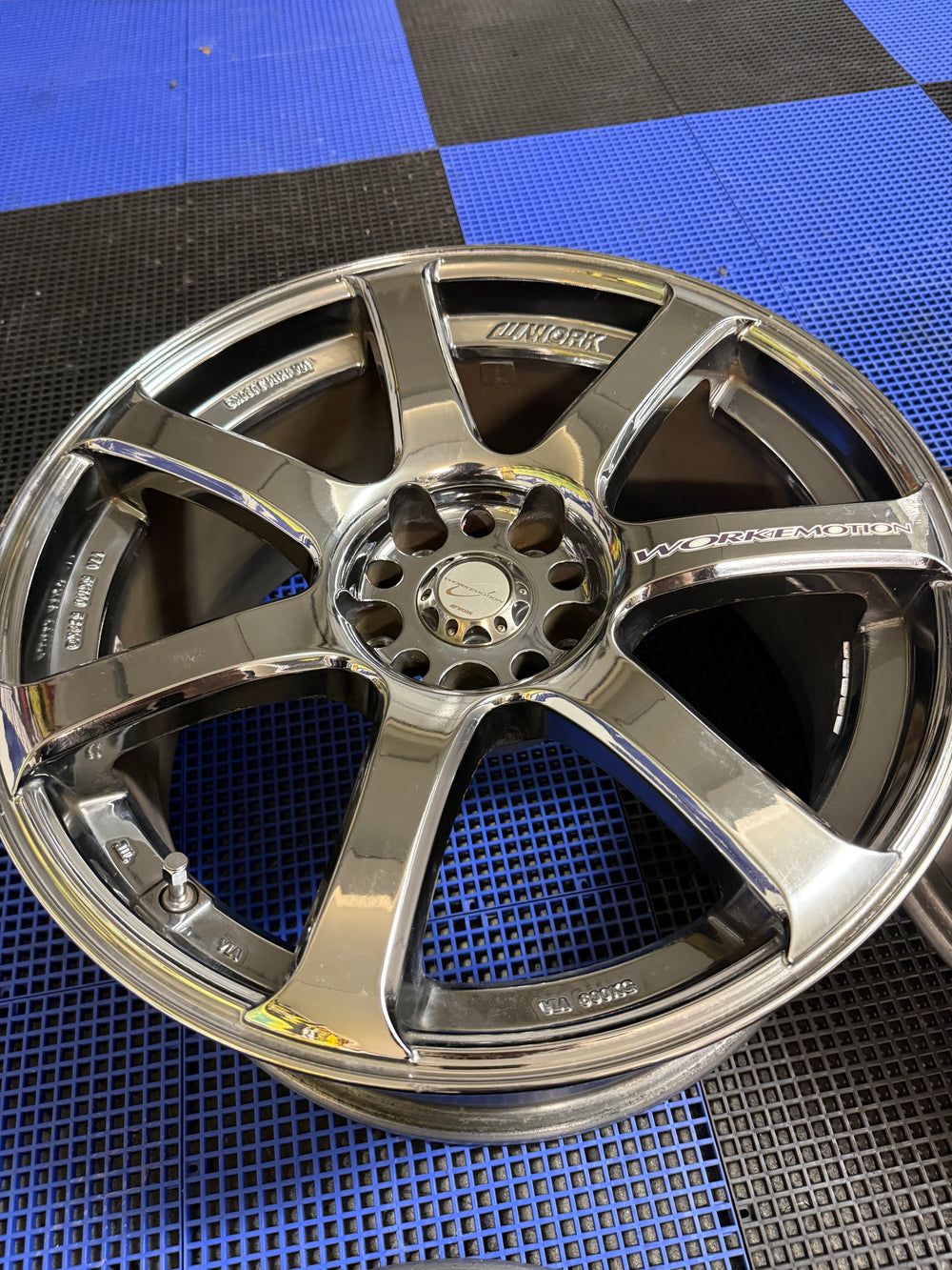 18 inch WMB Work Emotion XT7’s