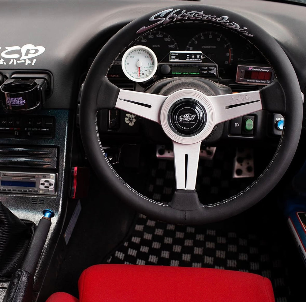 ShirtsTuckedIn x Nardi 330m Steering wheel