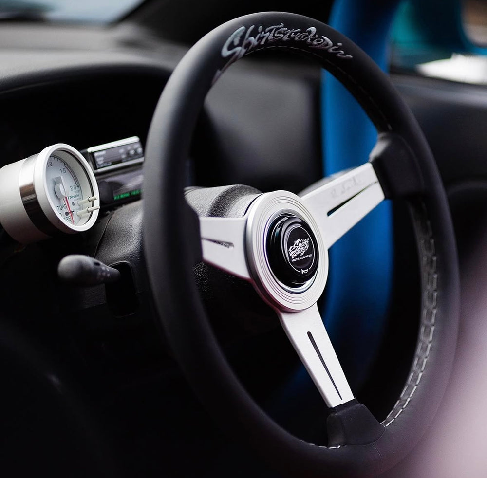 ShirtsTuckedIn x Nardi 330m Steering wheel