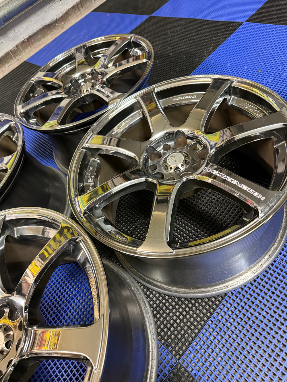 18 inch WMB Work Emotion XT7’s