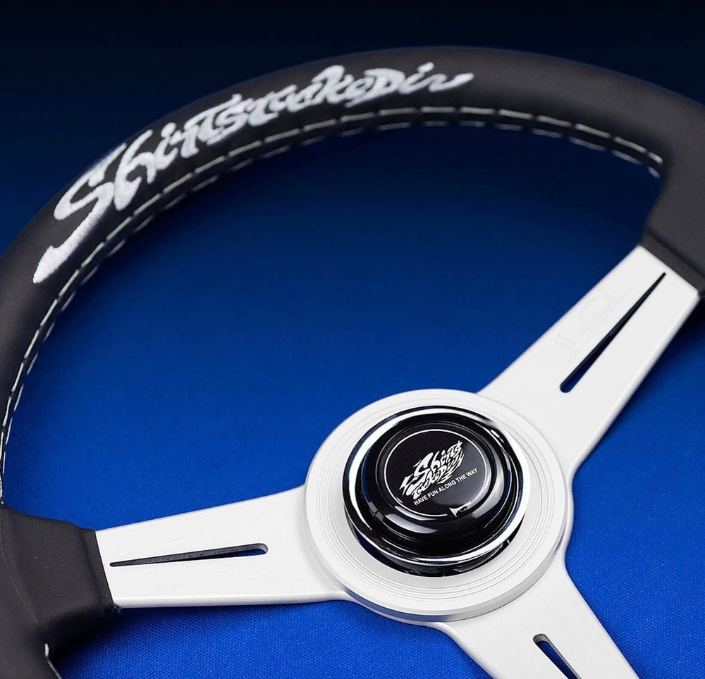 ShirtsTuckedIn x Nardi 330m Steering wheel